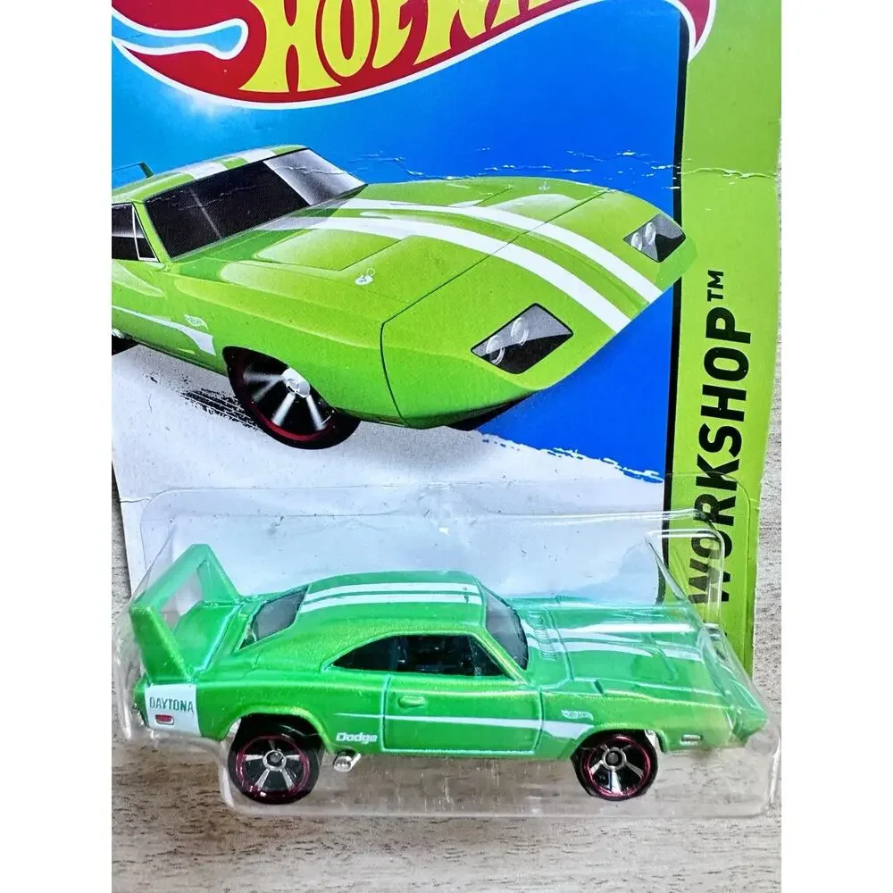 Hot Wheels 2013 HW Workshop '69 Dodge Charger Daytona Green 234/250 Hotwheel H44